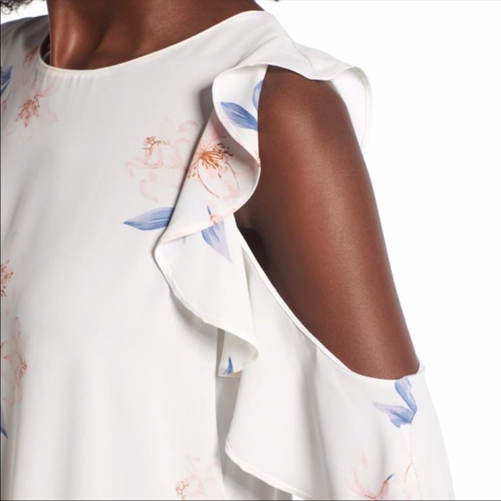 {Lush} Ruffle Cold Shoulder Top - Picture 5 of 15